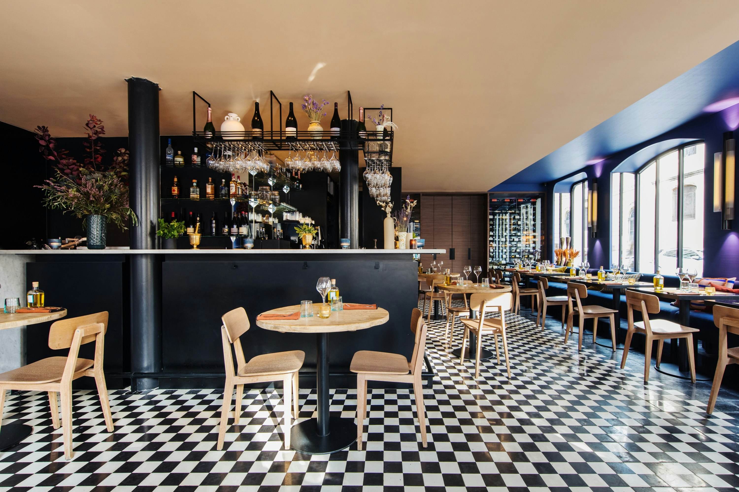 HOTEL DE NELL 44/52