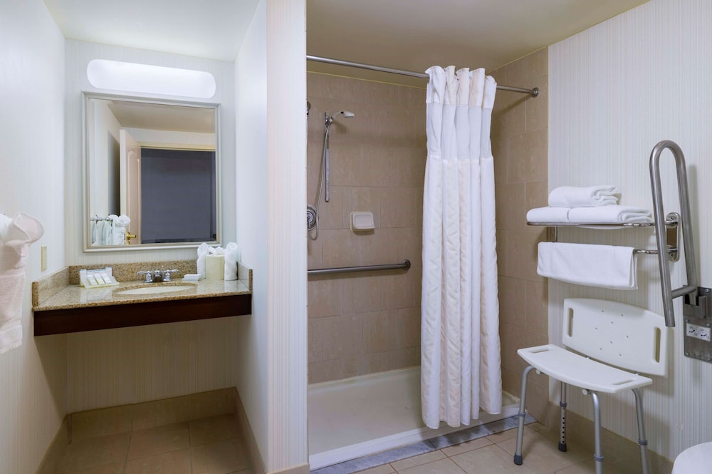 Hilton Garden Inn Hartford South/Glastonbury 17/78