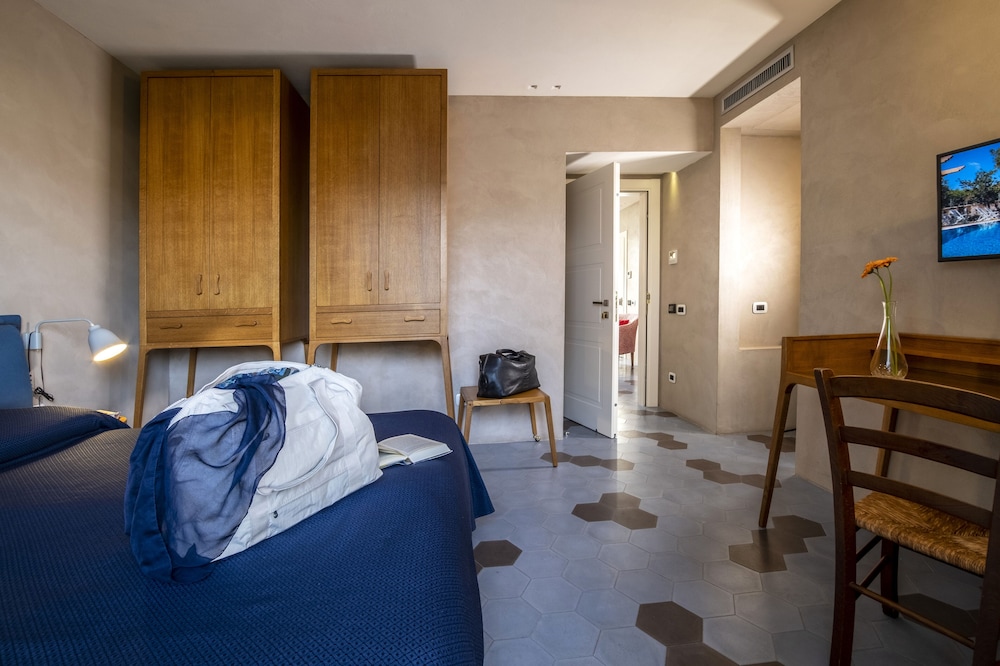 Il Roseto Resort 33/66