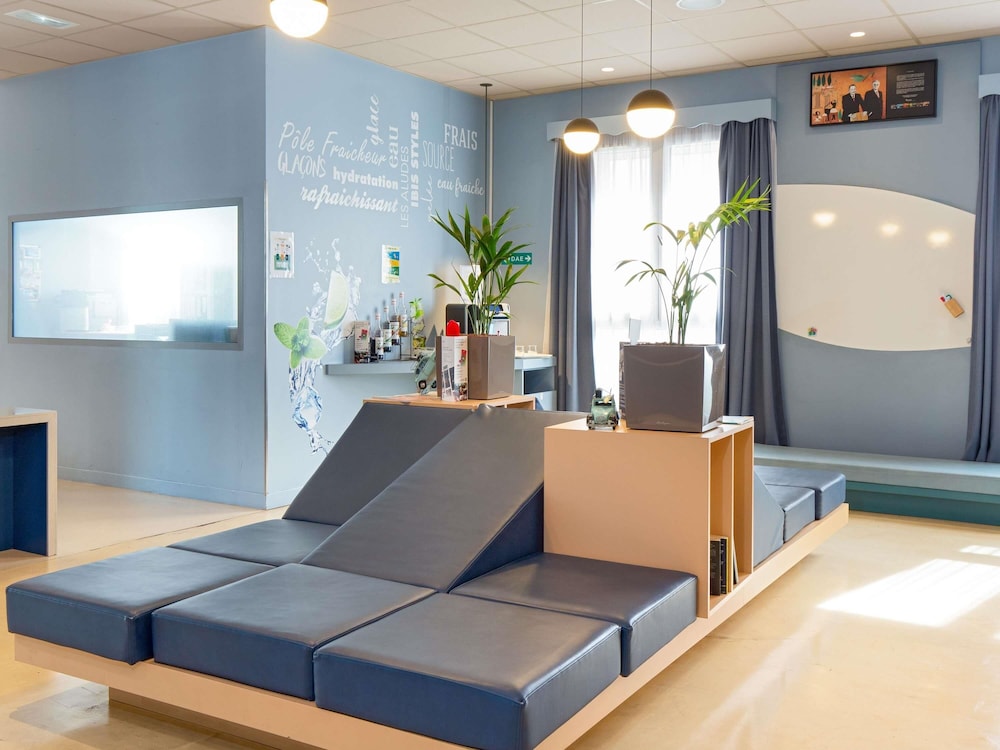 ibis Styles Toulon Centre Port 33/48