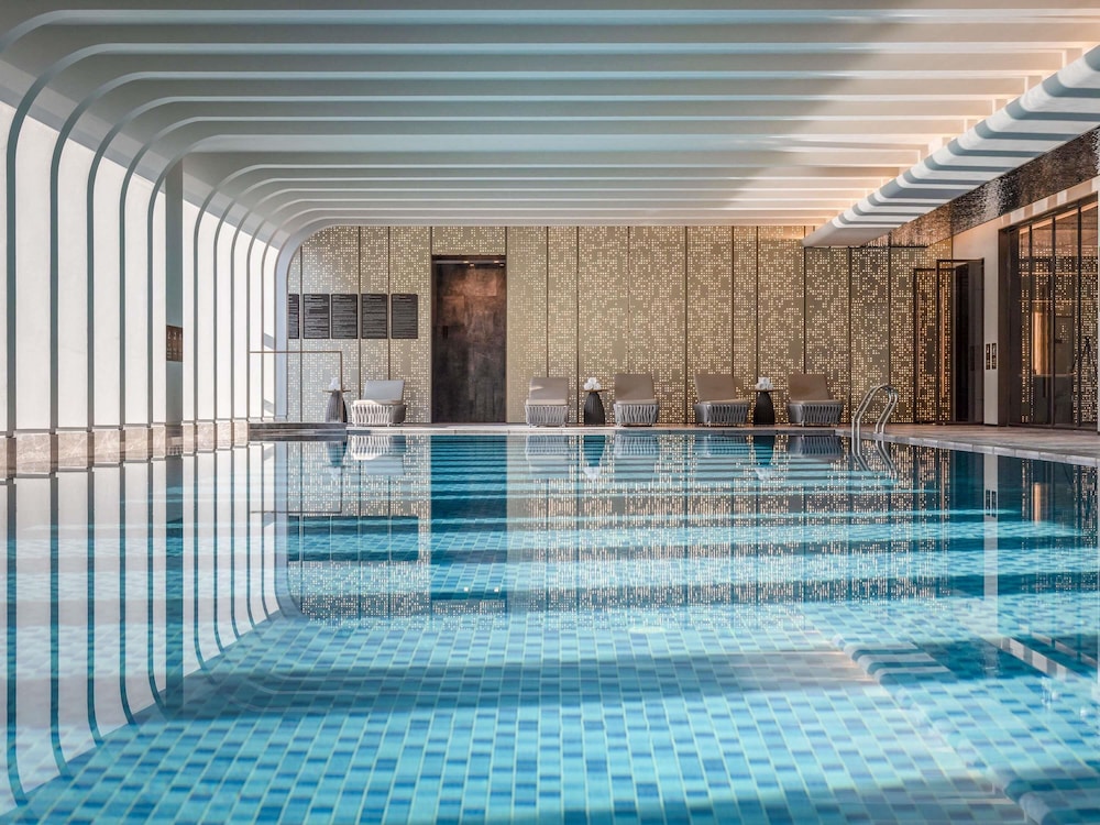 Grand Mercure Yichang Waitan 43/72