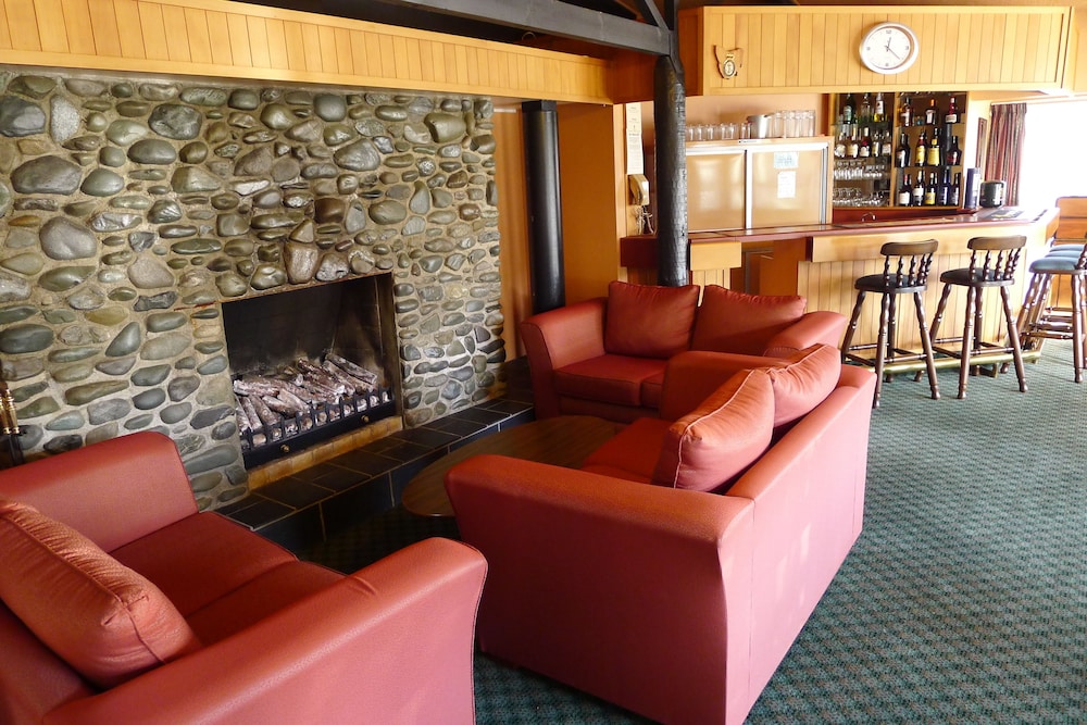 The Village Inn Hotel 18/38
