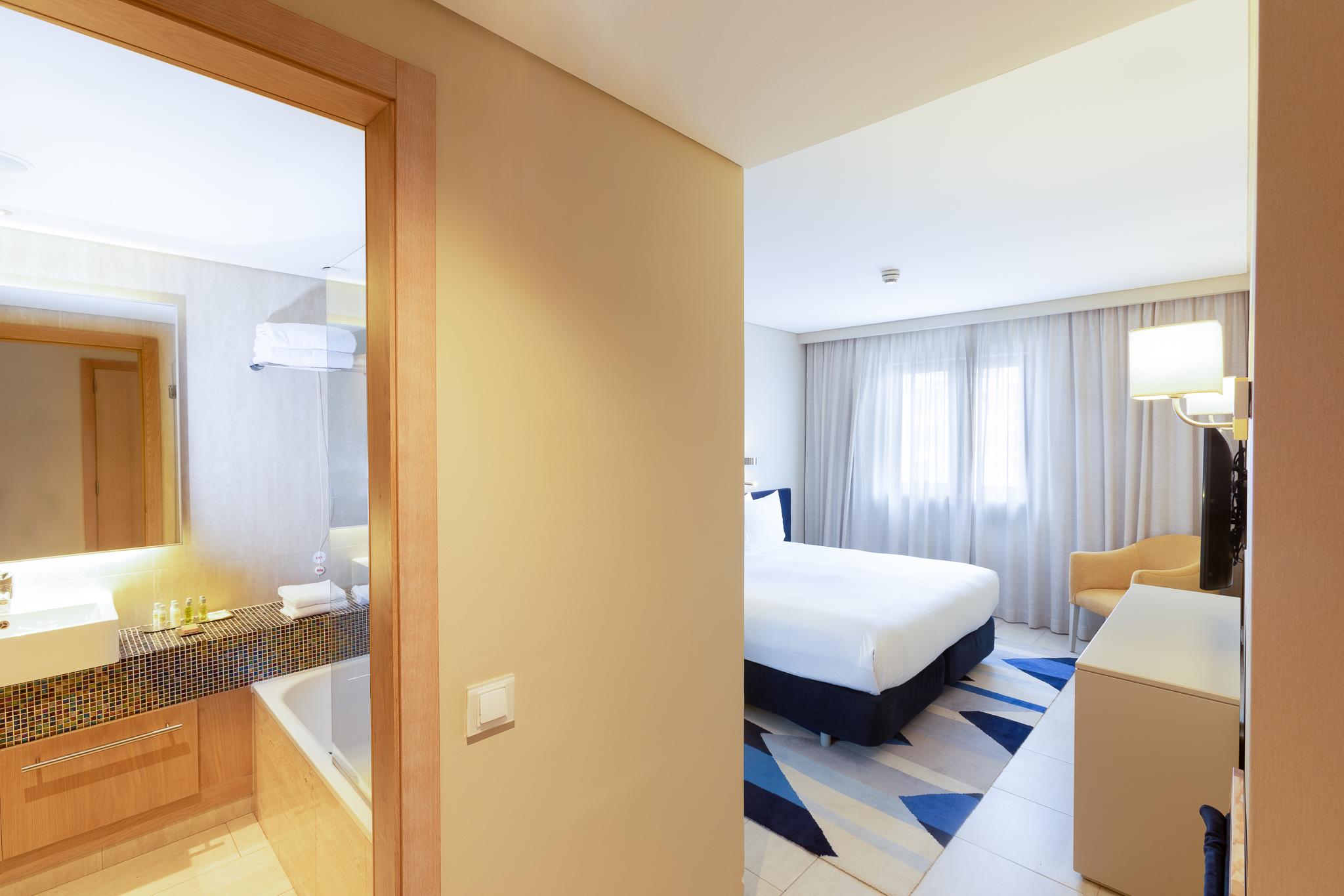 2 Bedrooms, Apartment, Balcony or Terrace