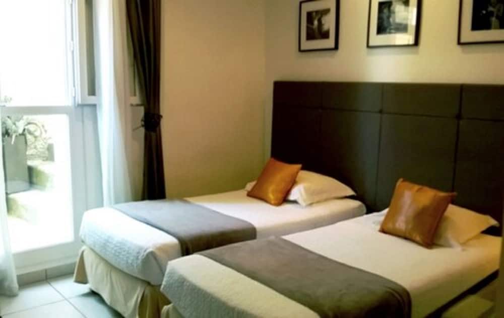 STANDARD, TWIN BEDS