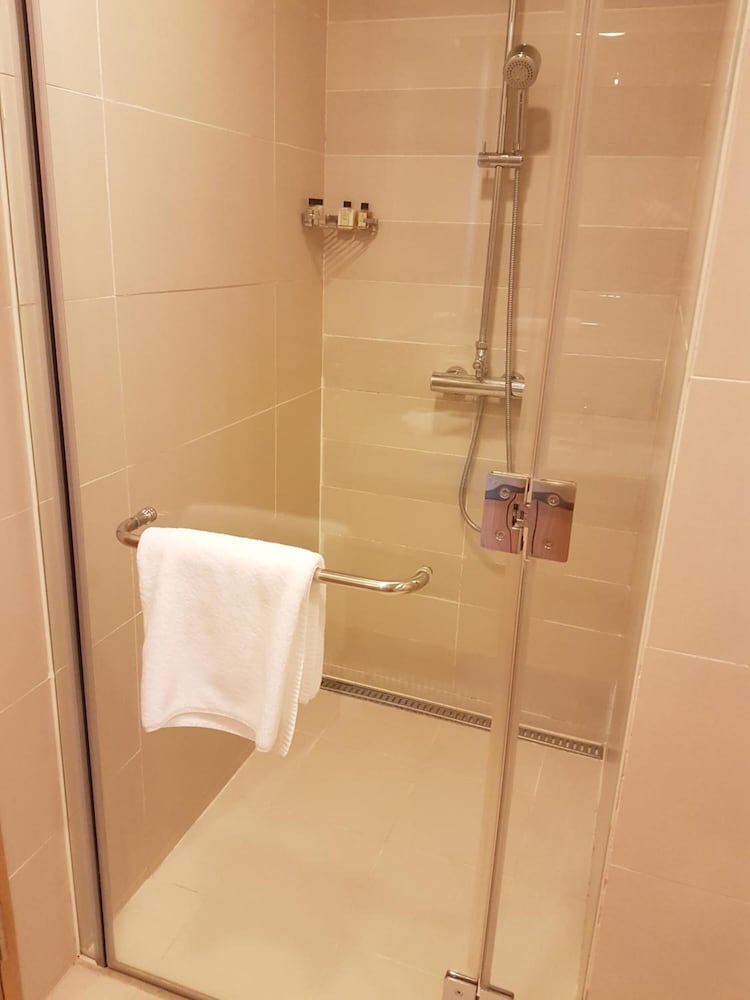 Lotte The Residence 50/50