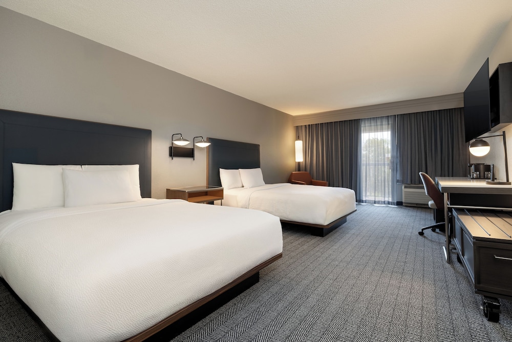 Room, Multiple Beds