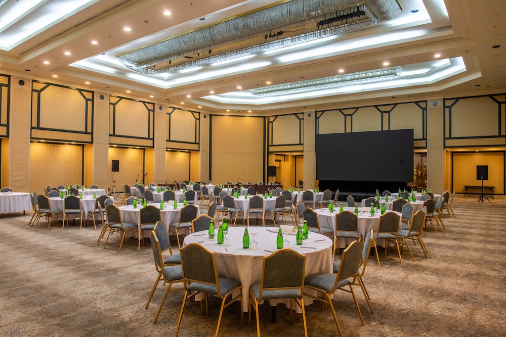 International Hotel Tashkent 39/49