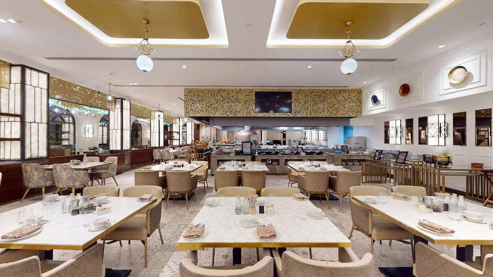 Radisson Blu Hotel & Suites GRT Chennai 34/50