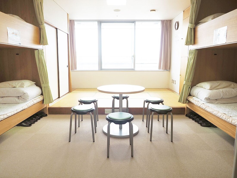 Shin-Osaka Youth Hostel 22/36