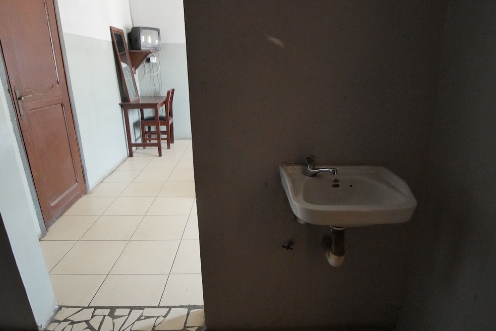 St. Sam Hotel Kamusi 19/20