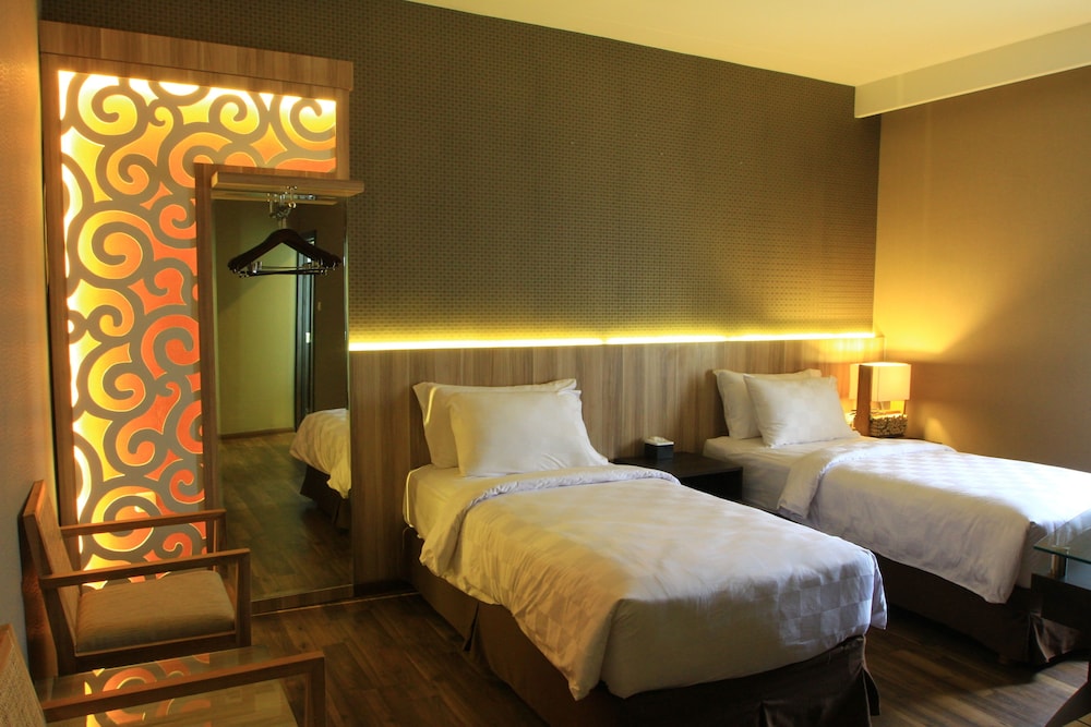 Ox Ville Hotel 24/61