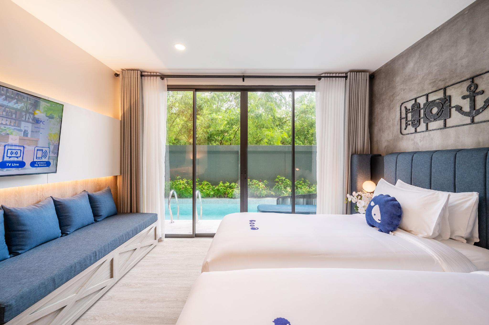 Room, Twin Beds, Pool Access