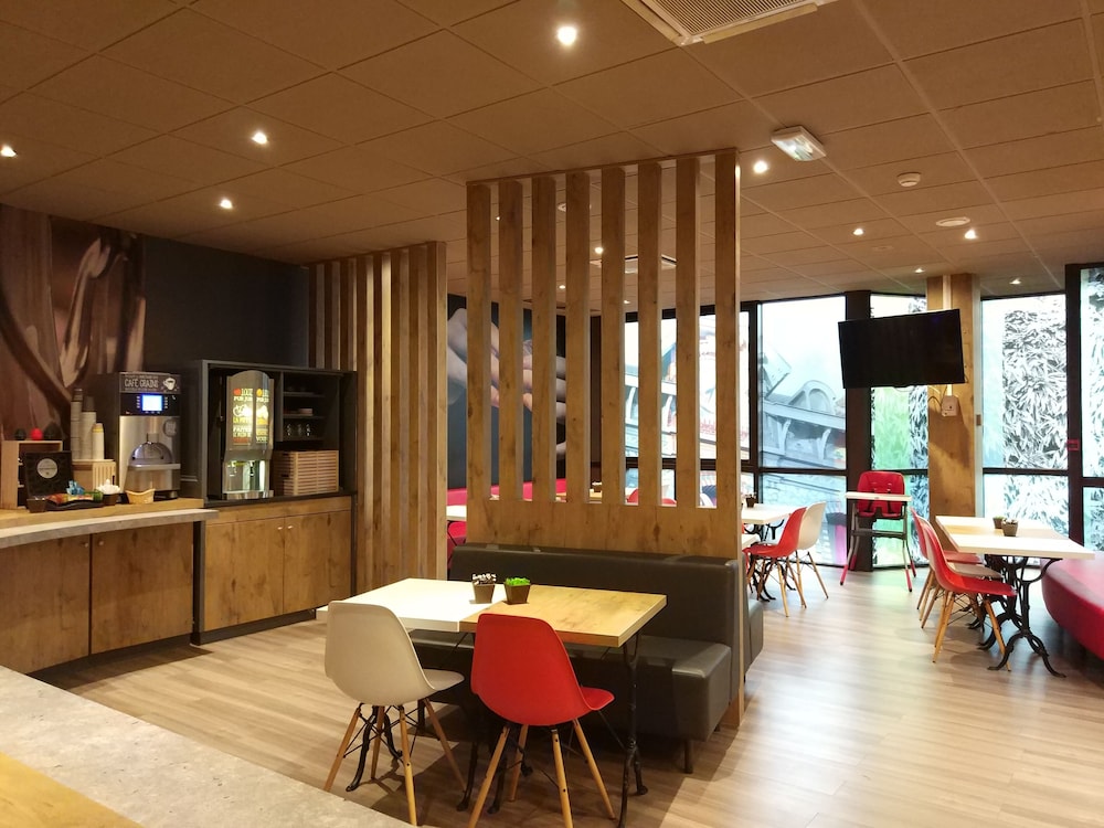 IBIS SAINT GRATIEN 43/50