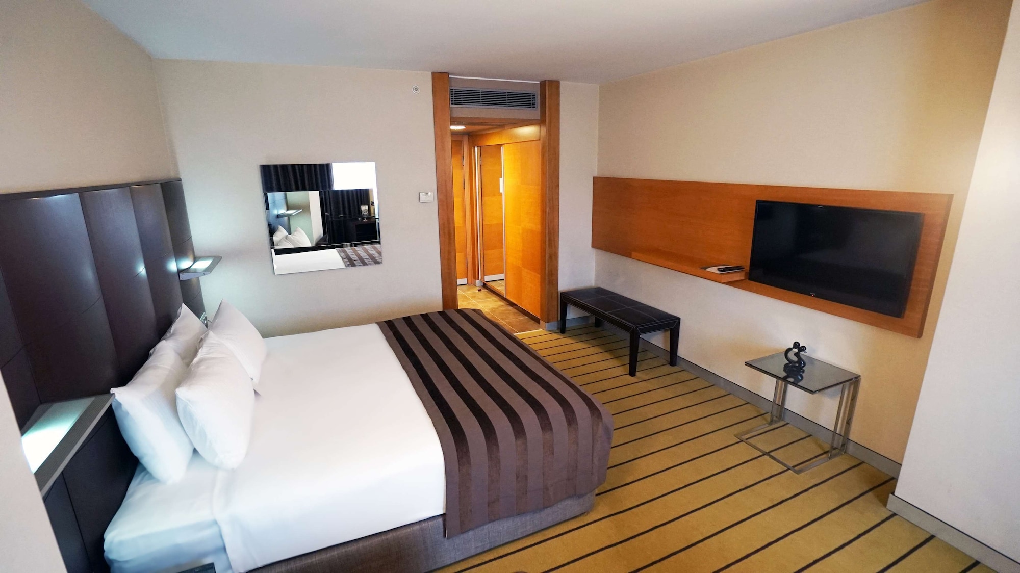 Deluxe Room with 1 king bed or 2 twin beds