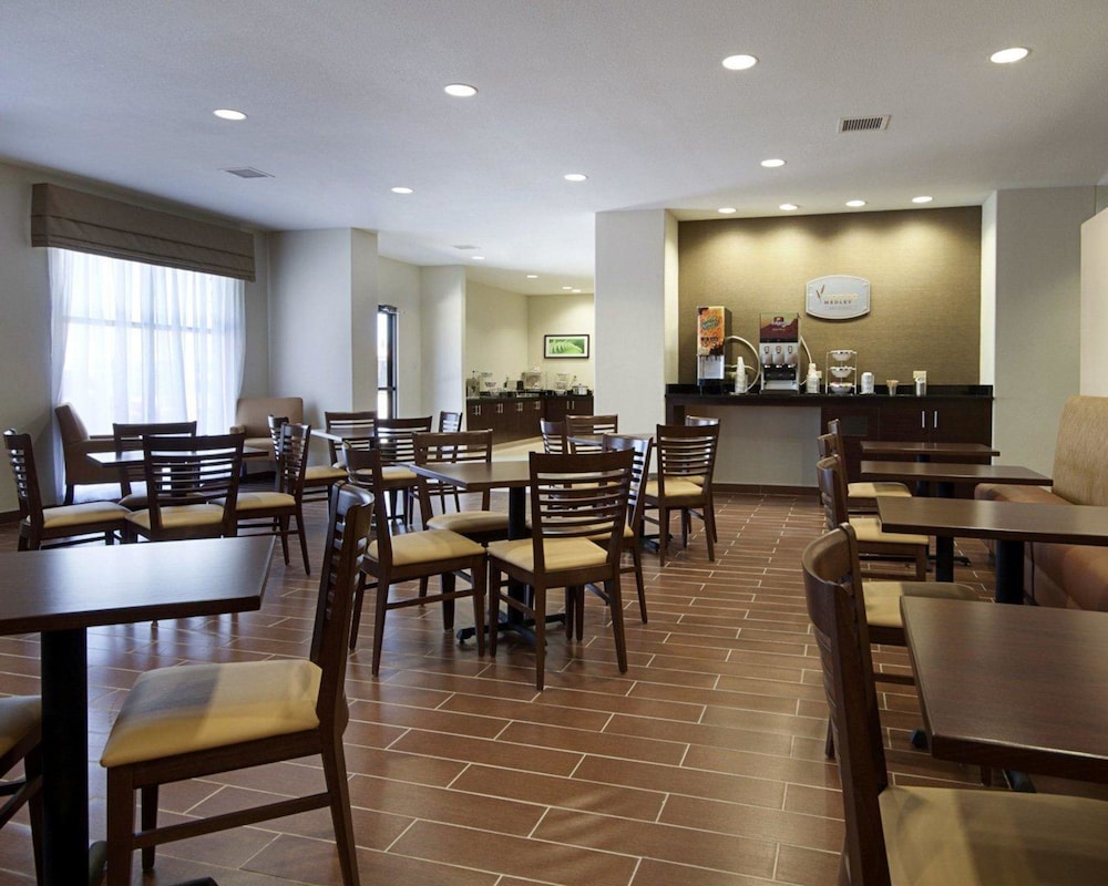 Sleep Inn & Suites Carlsbad Caverns Area 35/46