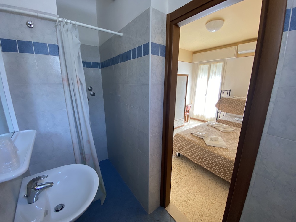 Hotel Nanni Garni 46/50