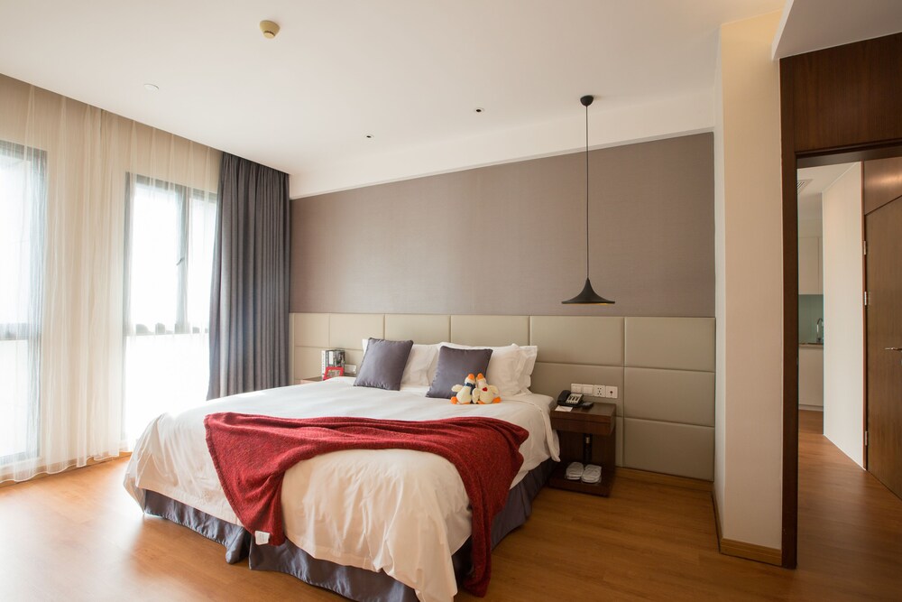 1 Bedroom, Deluxe, Suite, King Bed, Modena by Fraser New District Wuxi 3/7