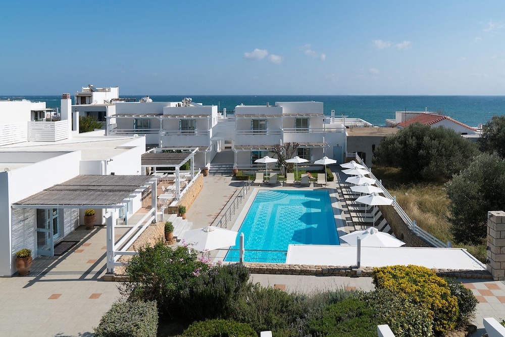 Perigiali Hotel 42/50