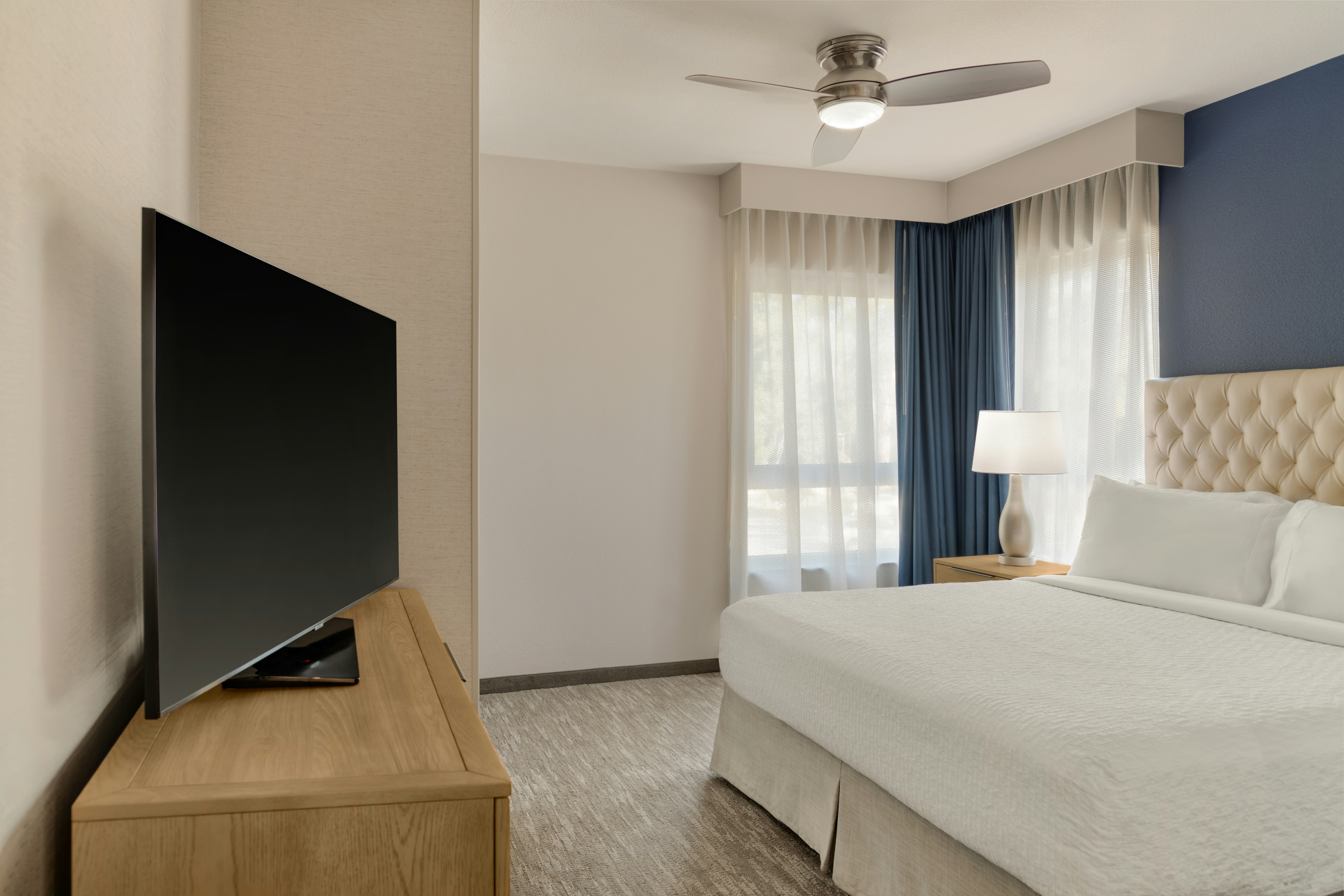 Urban, Studio, King Bed, Accessible
