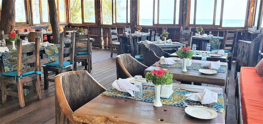 Paradise Beach Resort 34/50