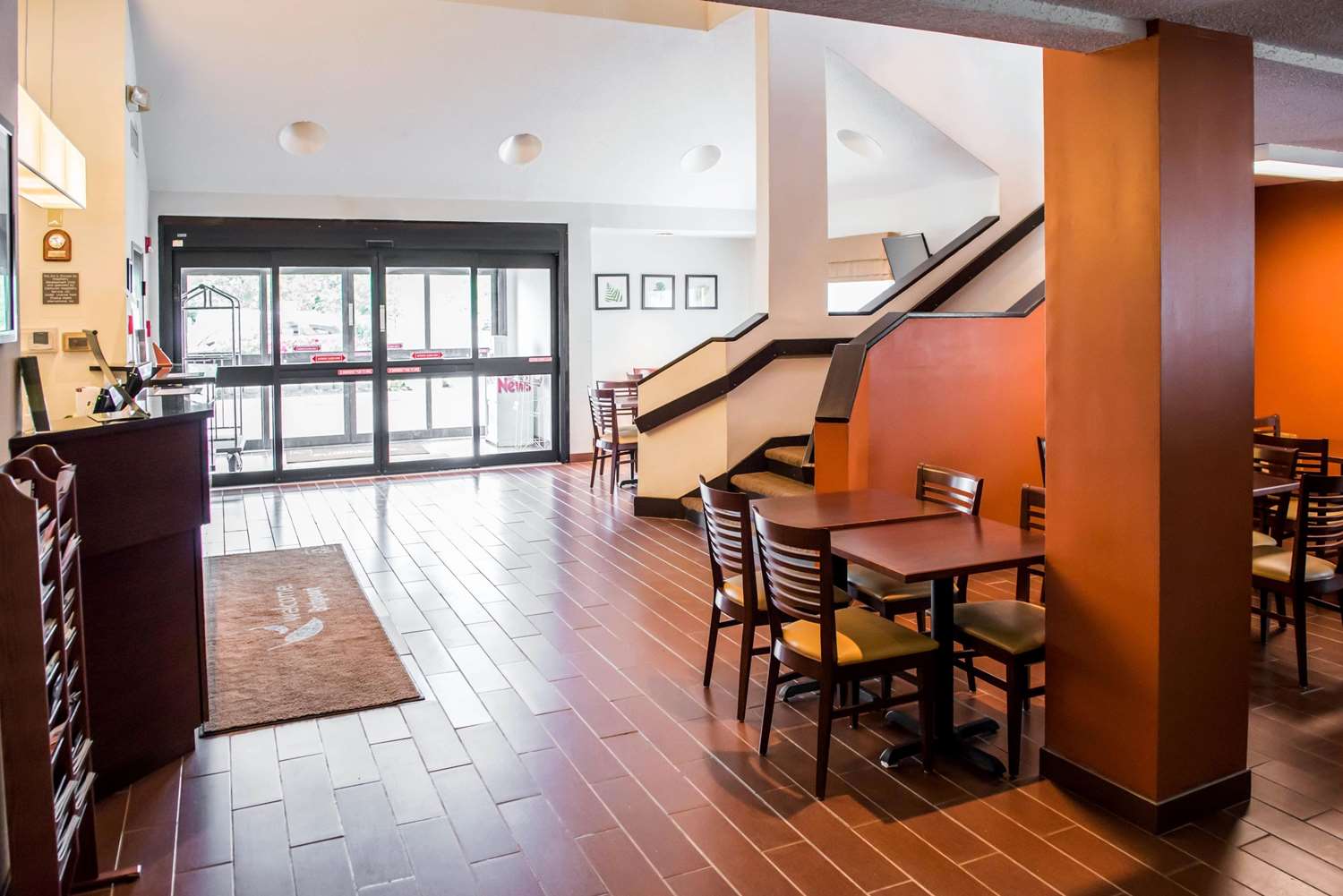 Quality Inn Bridgeport-Clarksburg 14/17