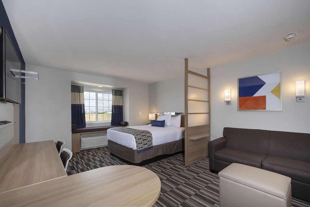 Microtel Inn Suites By Wyndham Loveland 14/22