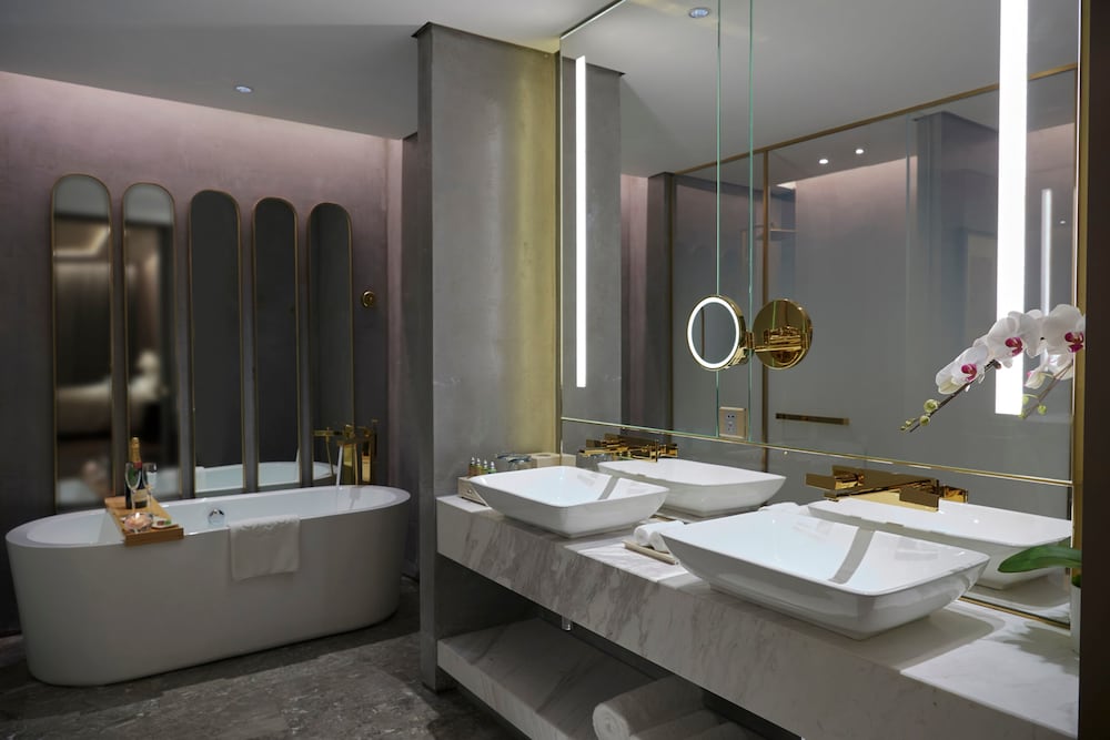 Sky Fortune Boutique Hotel Shanghai 18/33
