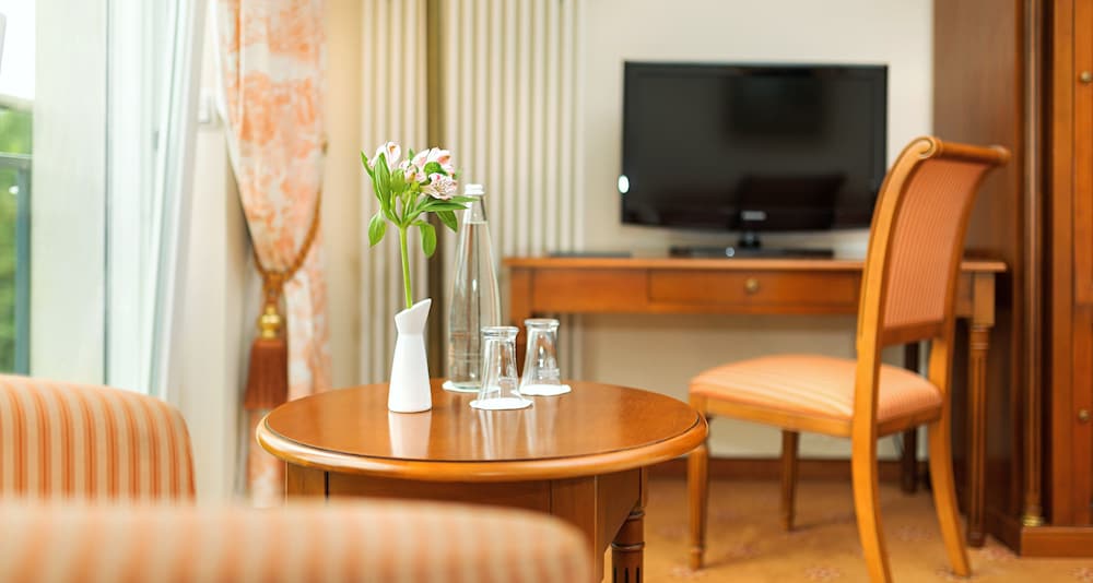 Victor Apos S Residenz Hotel Berlin 27/33