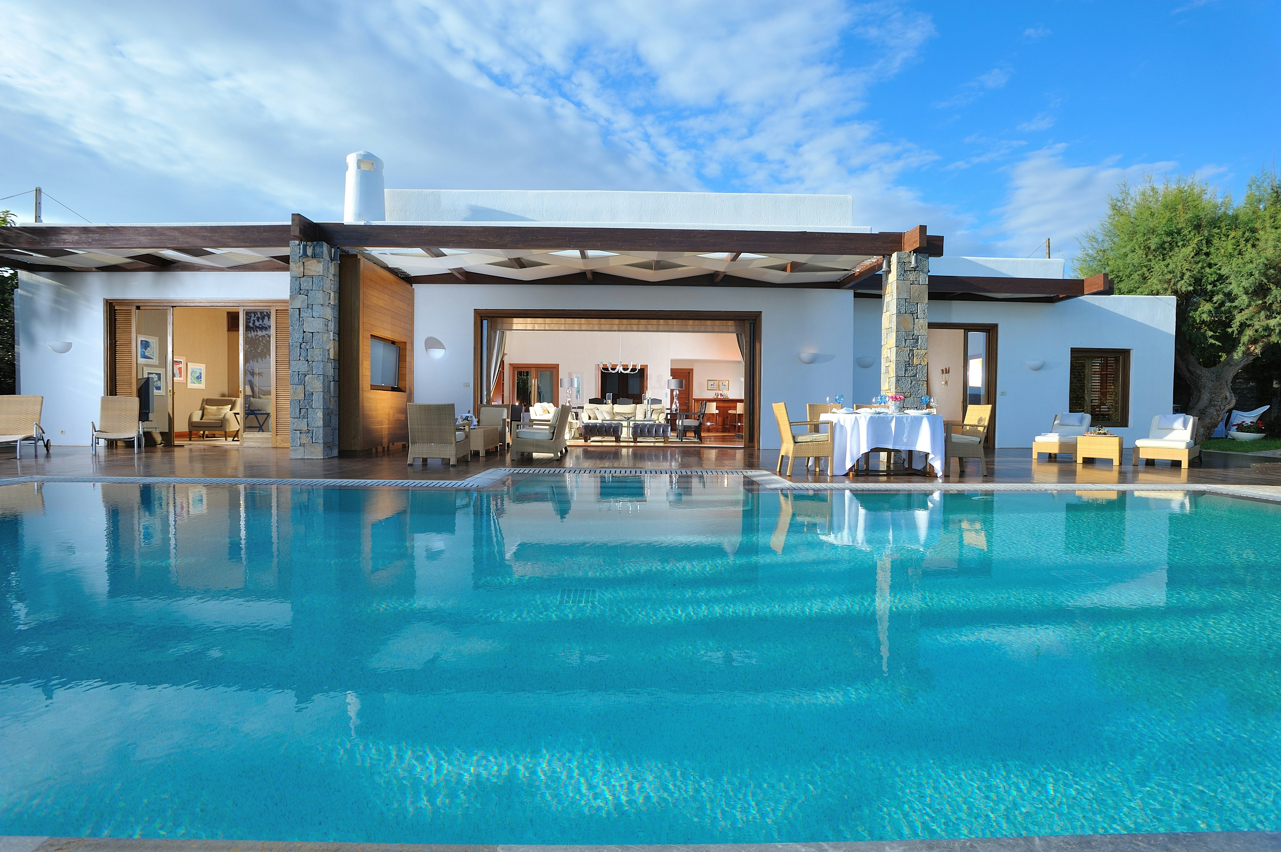 Grand Resort Lagonissi Hotel in SARONIKOS
