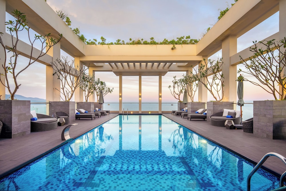 Paris Deli Danang Beach Hotel 43/80