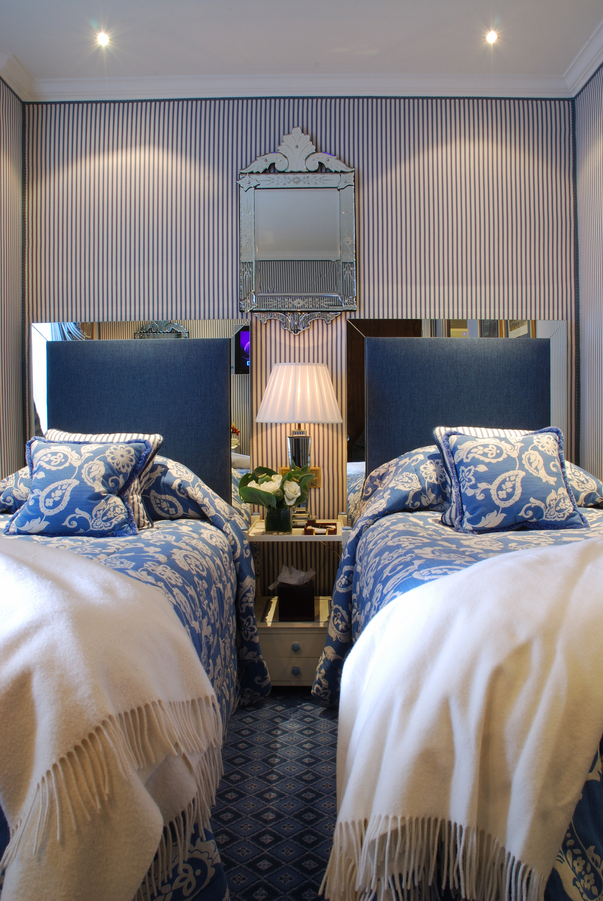 Superior, Twin Beds, Rubens At the Palace 3/5