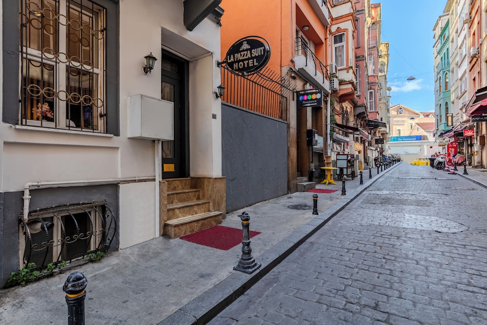 La Pazza Suites 39/50