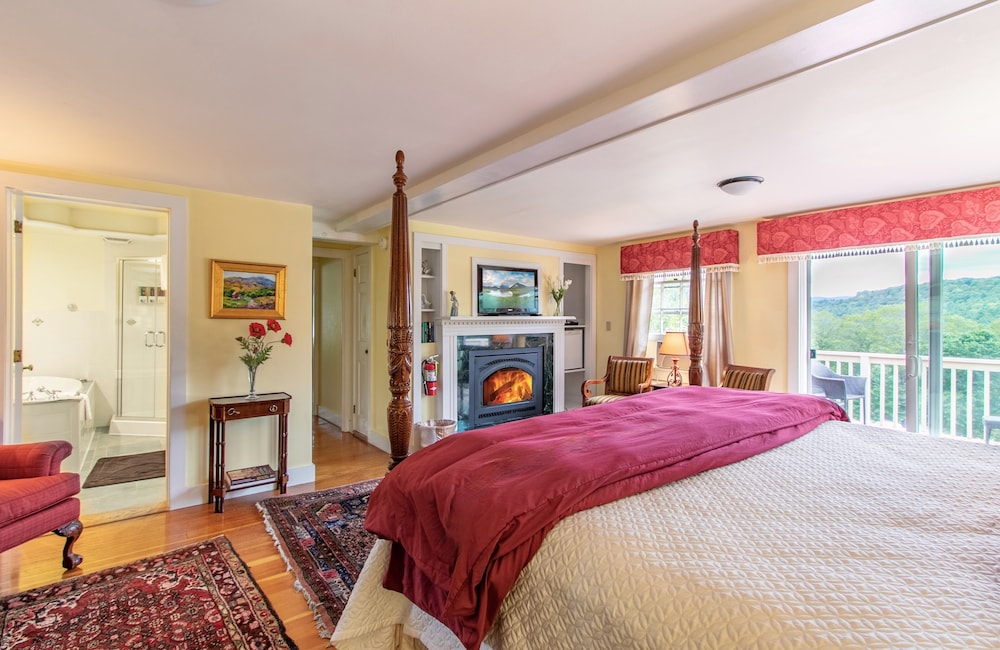 Honeymoon, Suite, Villa, King Bed, Panoramic View, Pet Friendly, Hot Tub