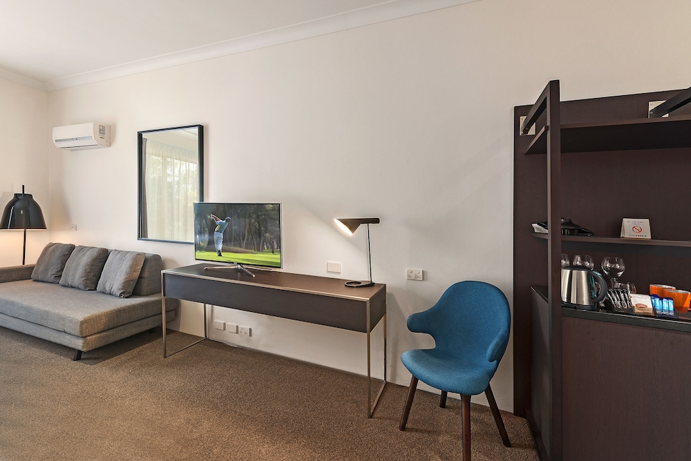 Silkari Urban CKS Sydney Airport Hotel 26/33