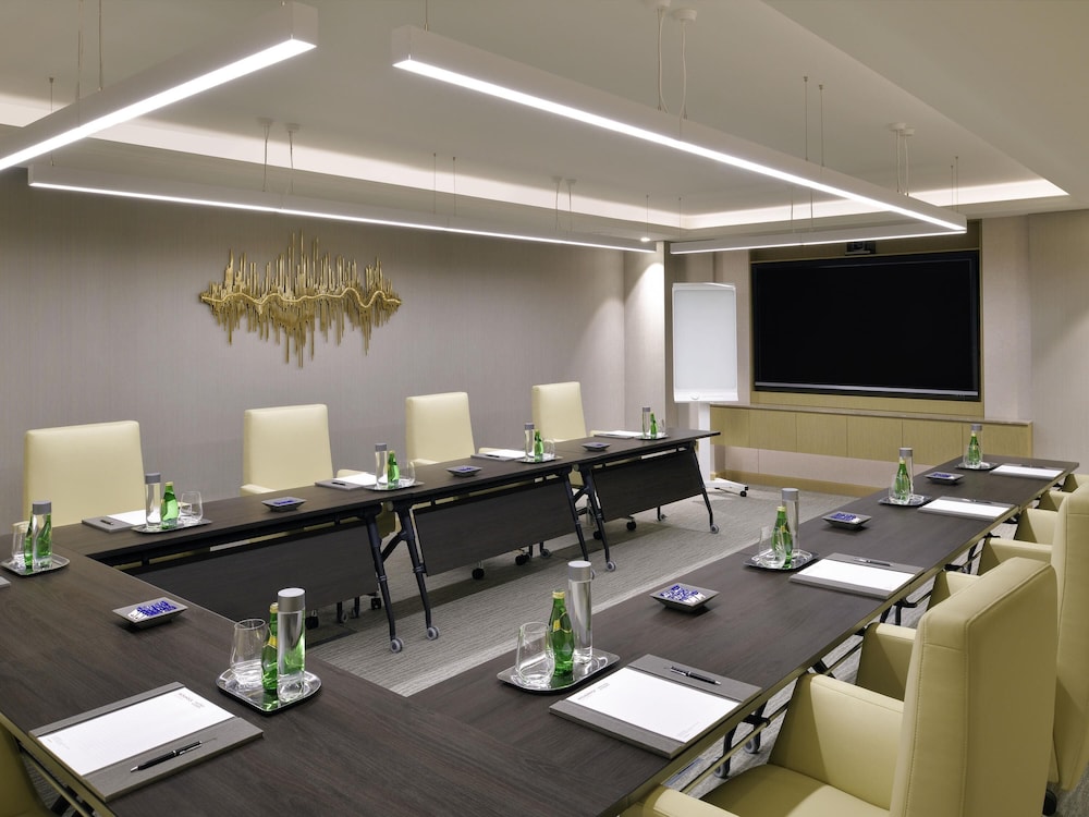 MOVENPICK HOTEL BAHRAIN 61/72