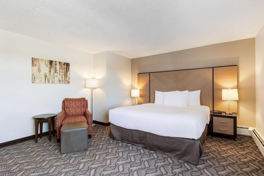 Room, King Bed, Balcony