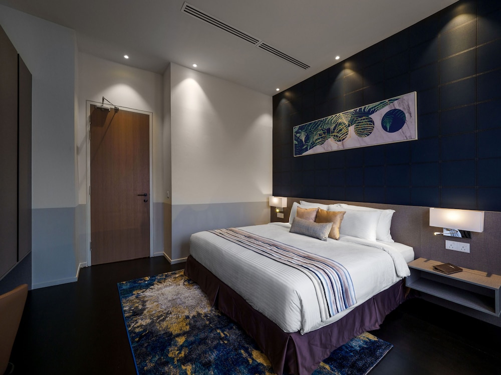 Ropewalk Piazza Hotel Managed By The Ascott Limited 7/18
