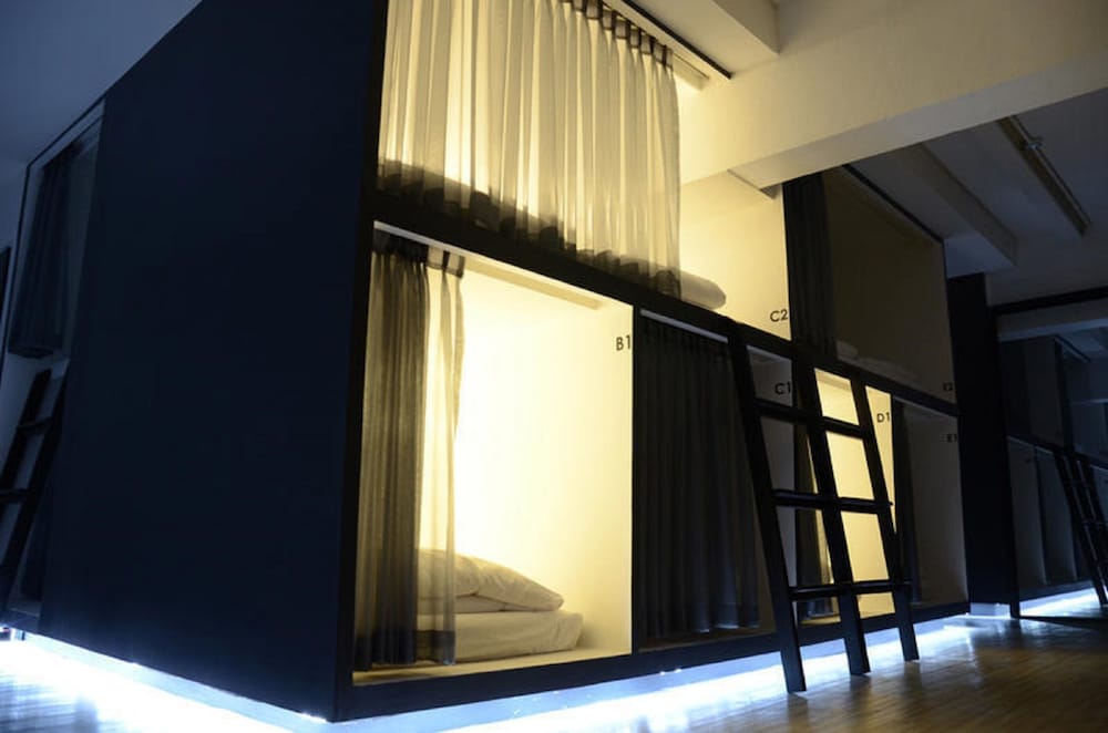 3Howw Hostel At Sukhumvit 21 9/71