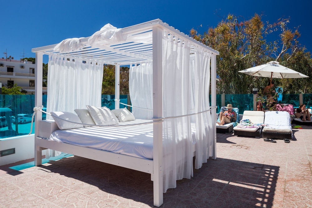 Aparthotel Puerto Cala Vadella 21/32