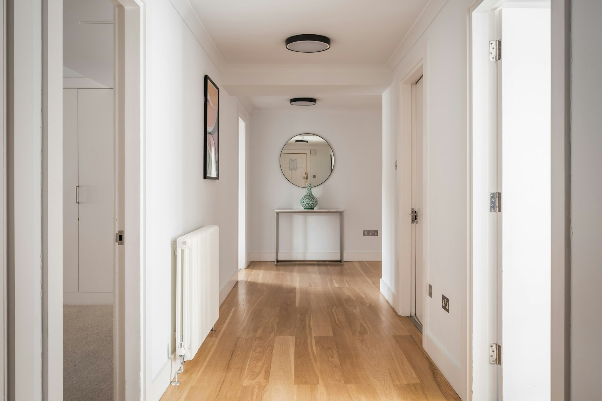 Lobby at Monarch House - Serviced Apartments - Kensington, LONDON