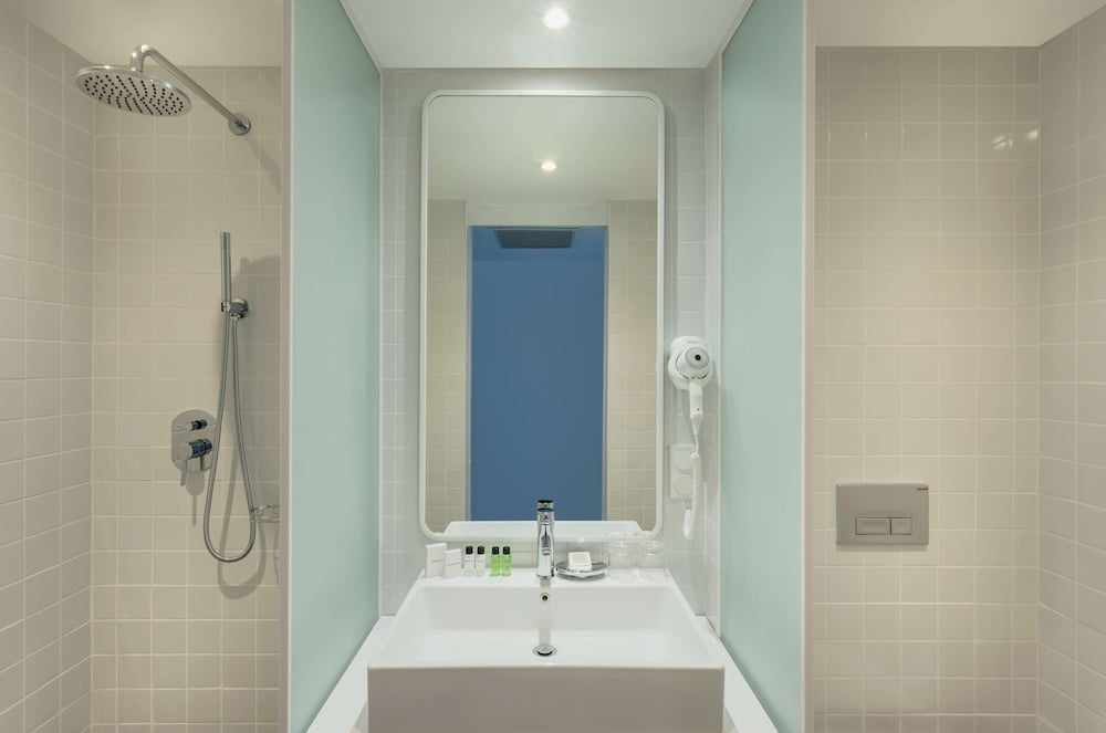 Golden Tulip Design Tbilisi 55/55