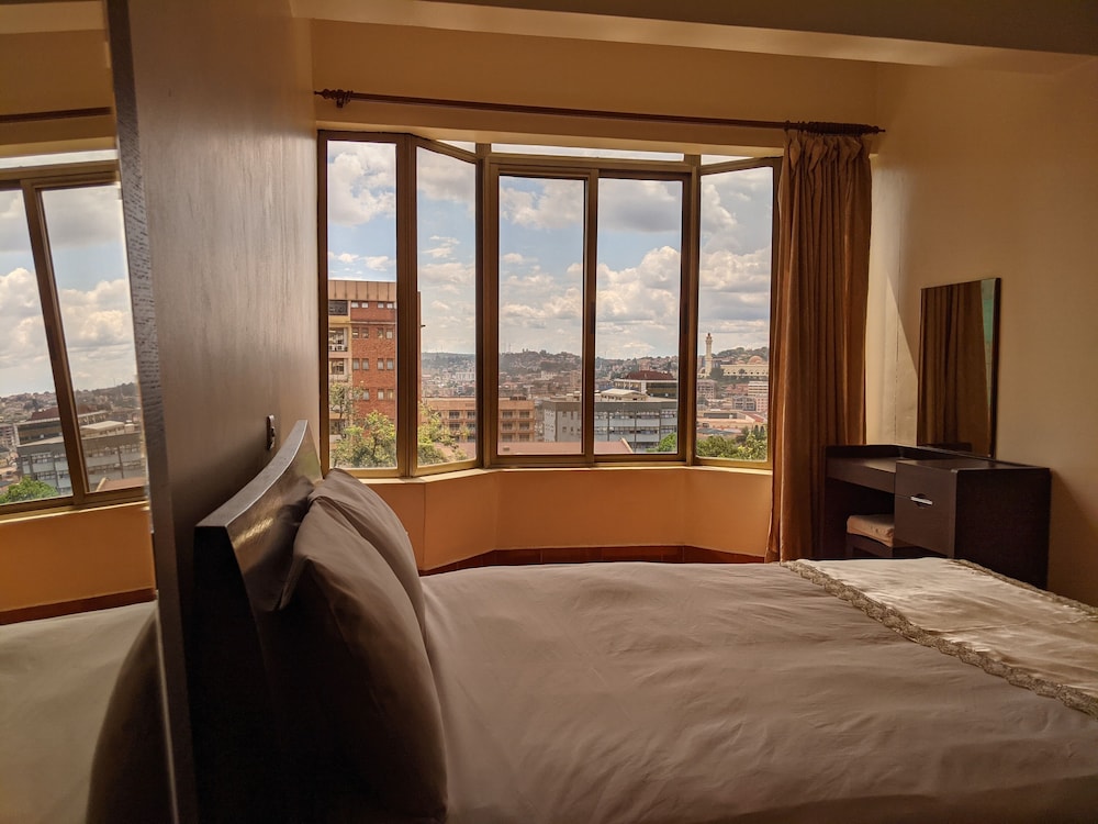 Prestige Hotel Suites 6/50