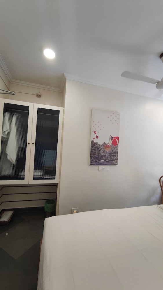 Hotel Kemps Corner 9/42