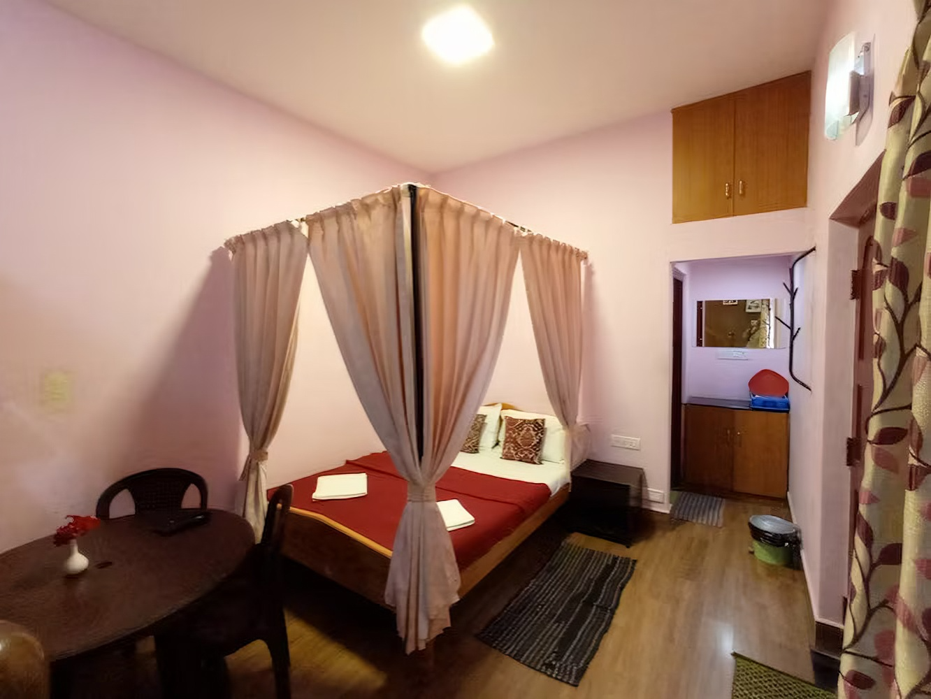B's Hive Guest House 11/19