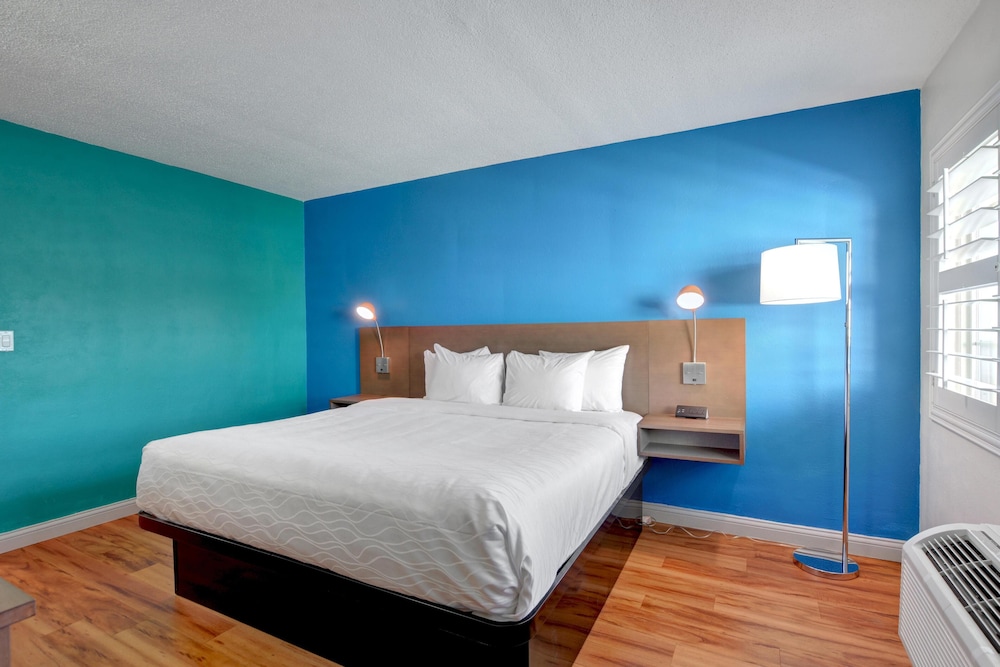 Budget Inn of America 33/65