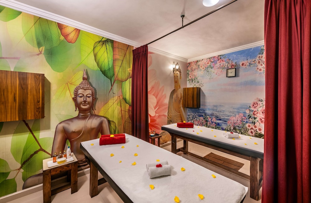 Golden Tulip Candolim Goa 35/77