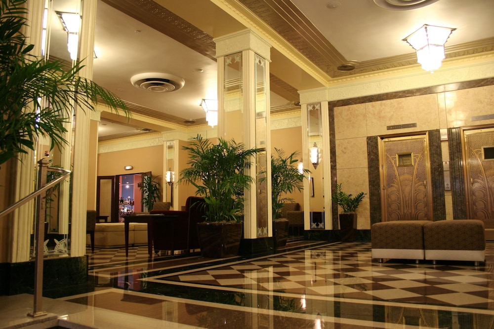 Ambassador Hotel Milwaukee, Trademark Collection by Wyndham 6/67