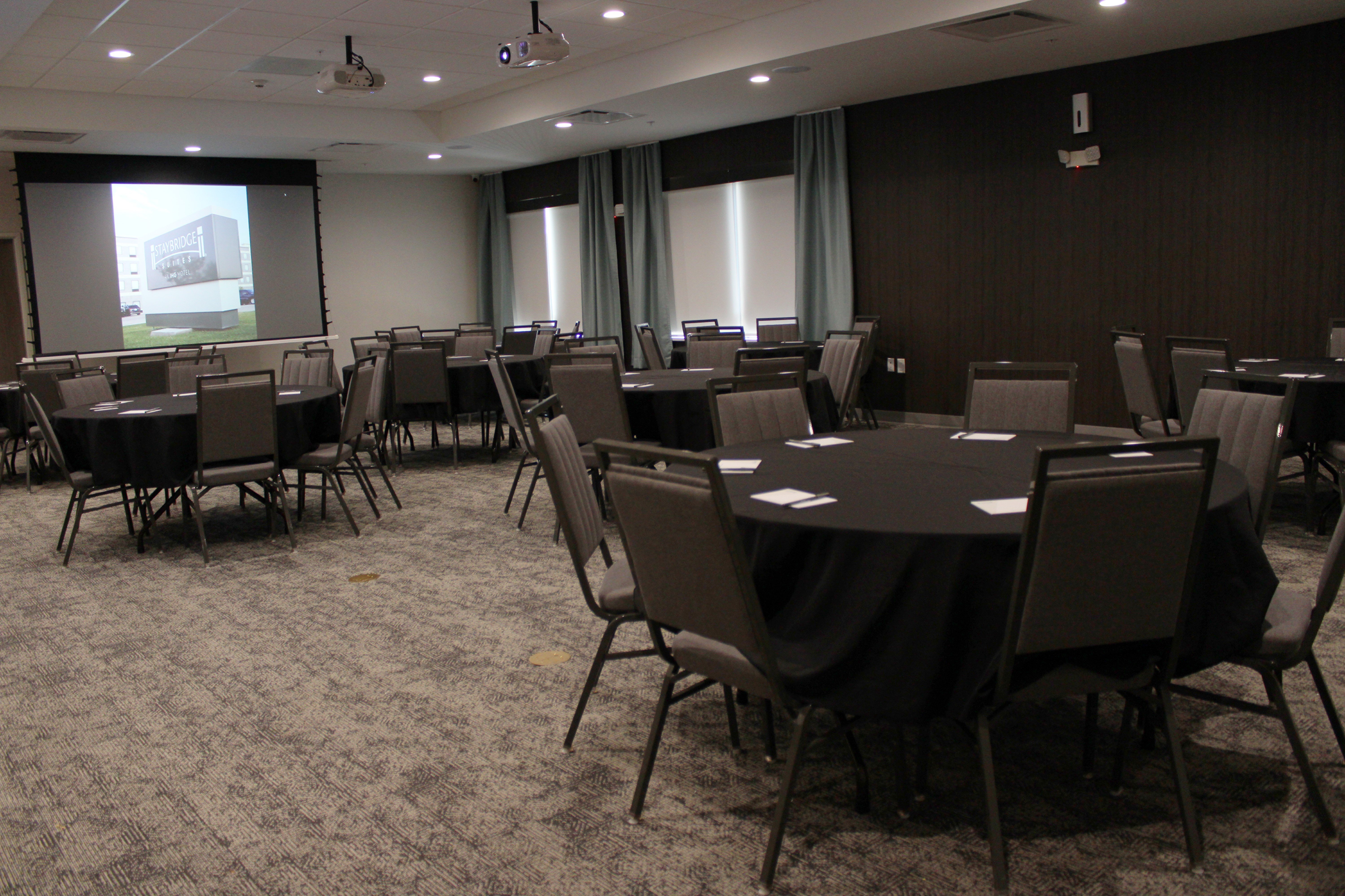 Staybridge Suites Dallas - Grand Prairie 54/70