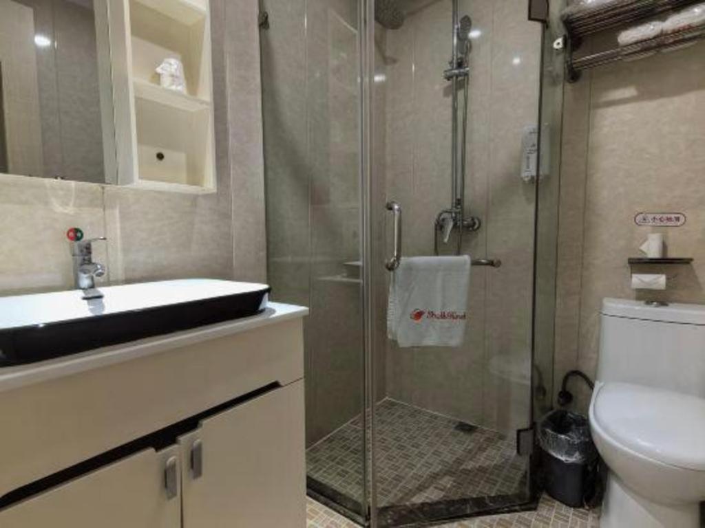 Shell Shanghai Baoshan District Songbin Road Subway Station Hotel 46/50