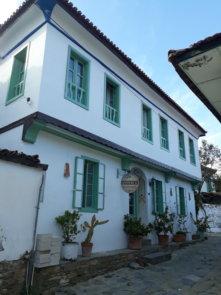 Kirkinca Houses & Boutique Hotel 1/73